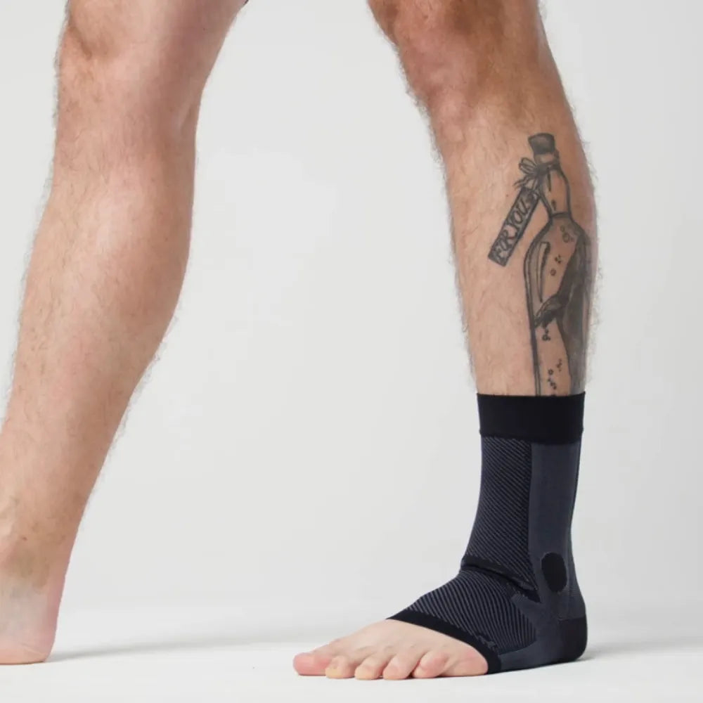 Person wearing black AF7 ankle bracing sleeve | OS1st