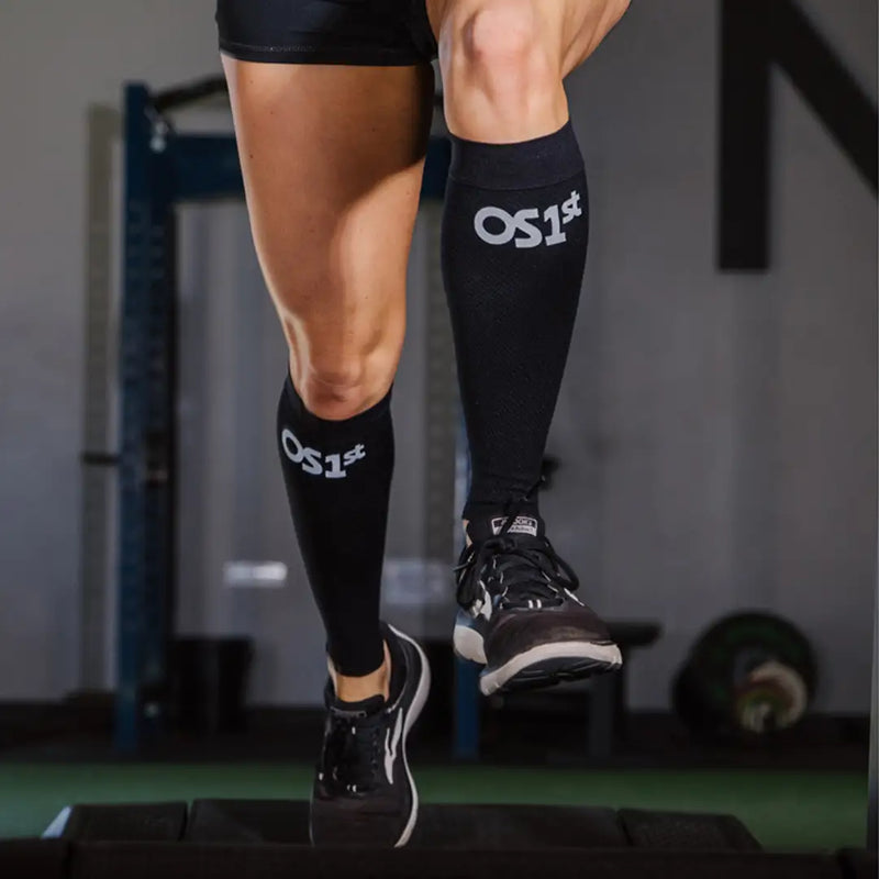 runner wearing cs6 calf sleeves in black | OS1st