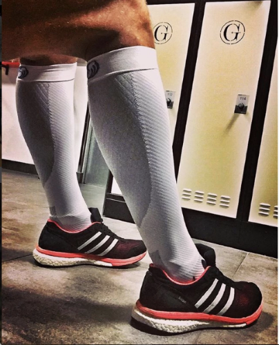 a woman working out in the FS6+ performance leg sleeves | OS1st