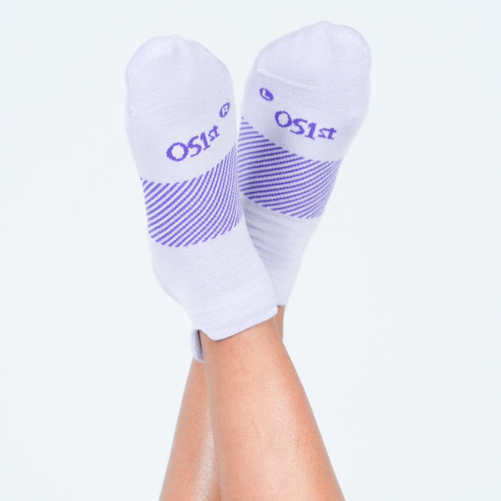 Woman wearing lilac Wicked comfort sock | OS1st
