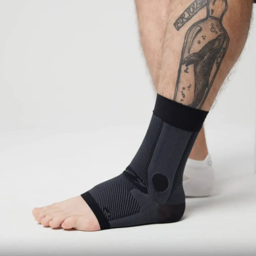 Person wearing black AF7 ankle bracing sleeve | OS1st