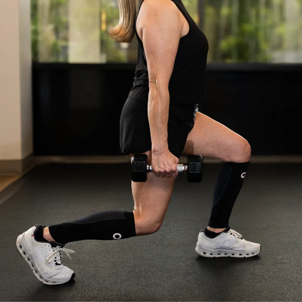 #color_black
athlete wearing black cs6 calf sleeves while working out | OS1st