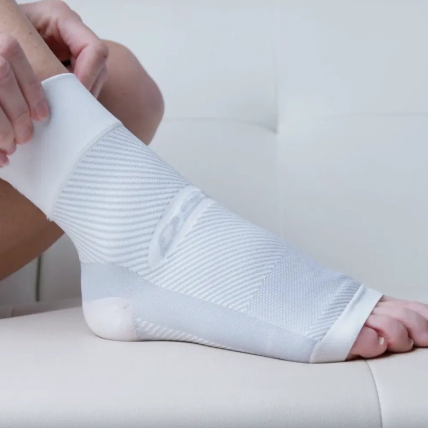White DS6 night time plantar fasciitis sleeve | OS1st