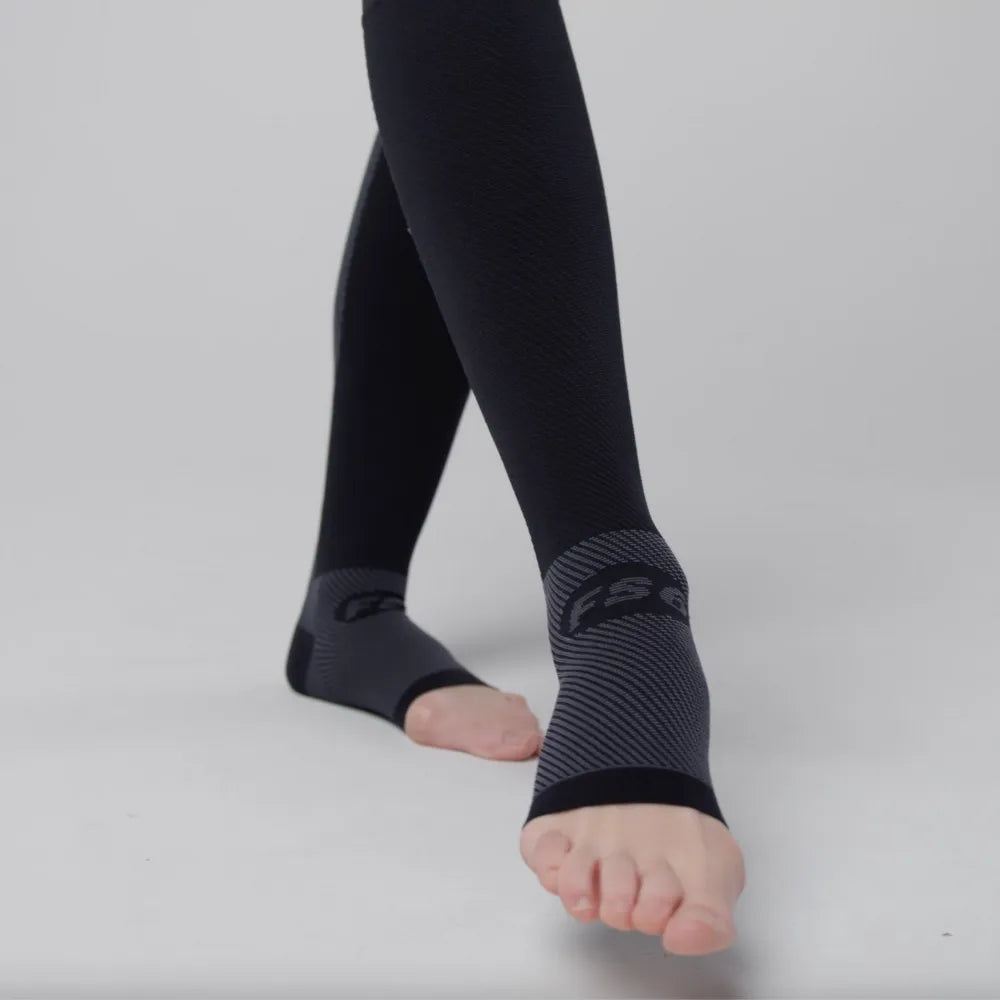 person wearing fs6+ sleeves | OS1st