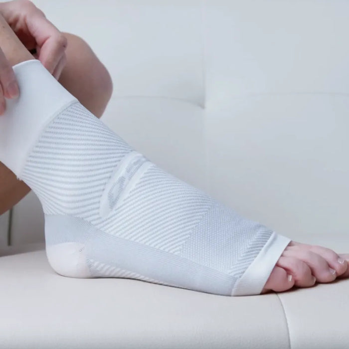DS6 plantar fasciitis sleeve - white - great for plantar fasciitis - night time wear | OS1st