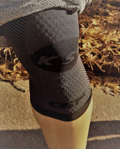 a person wearing the KS7 performance knee sleeve | OS1st