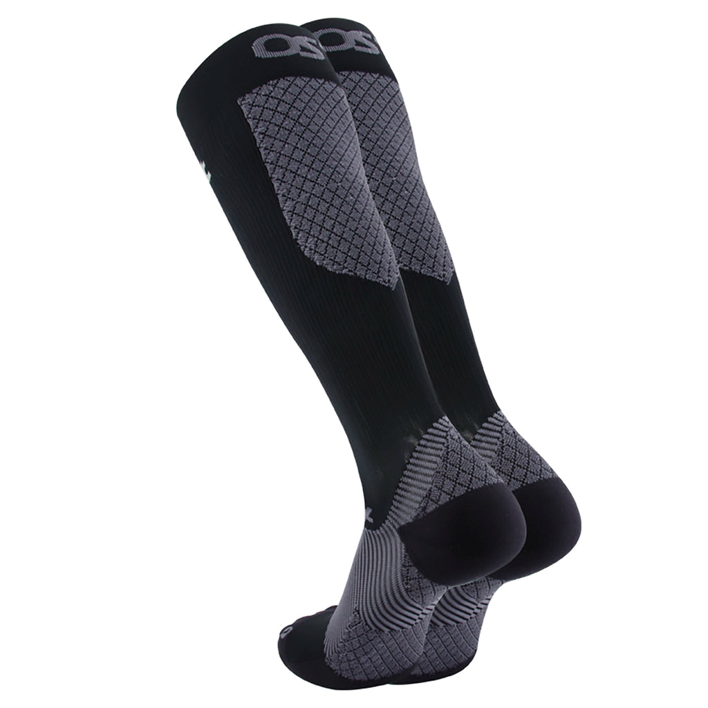 FS4+ compression bracing socks in black | OS1st