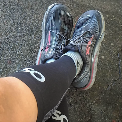 a person wearing the CS6 performance calf sleeves | OS1st